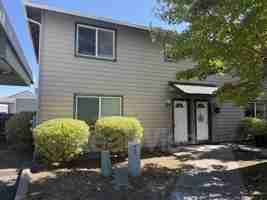 featured image of 327 Pardee Ln