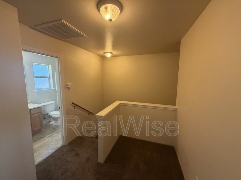 327 Pardee Ln - Photo 6 of 15