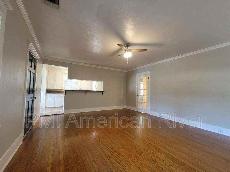 2153 7th Ave - Photo 4 of 13