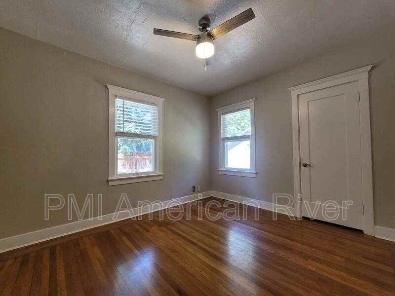 2153 7th Ave - Photo 7 of 13