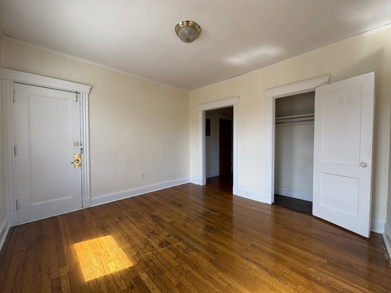 352 Riverway #22 - Photo 2 of 8