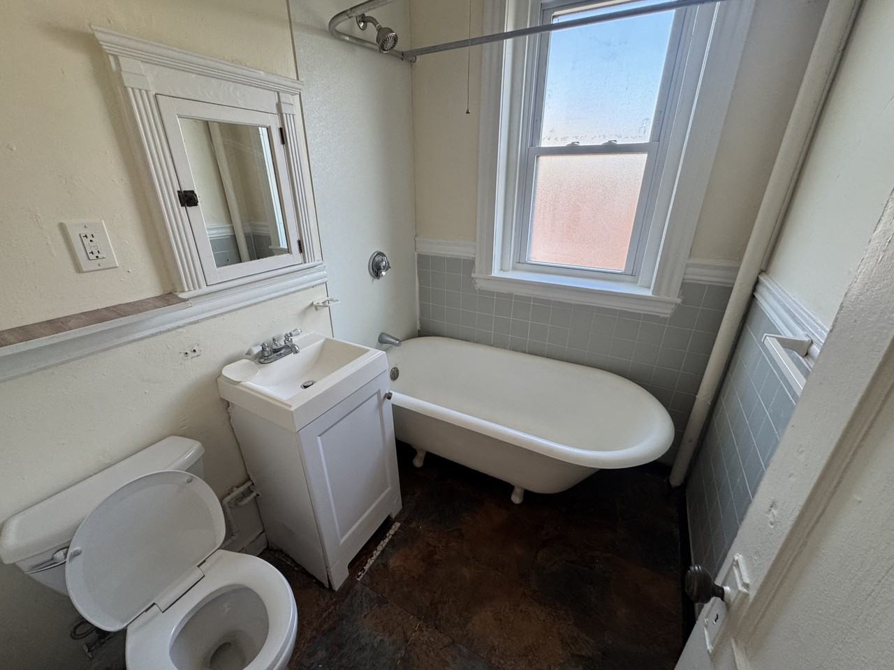 352 Riverway #22 - Photo 4 of 8