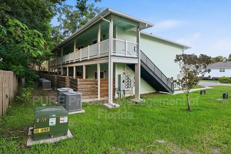 318 Neterrace #203 - Photo 2 of 24