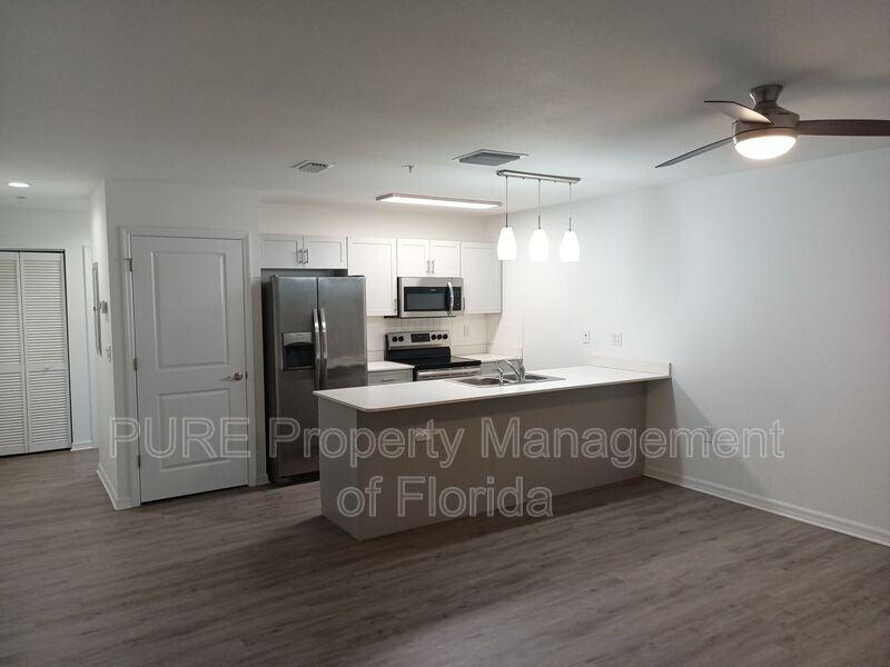 318 Neterrace #203 - Photo 6 of 24