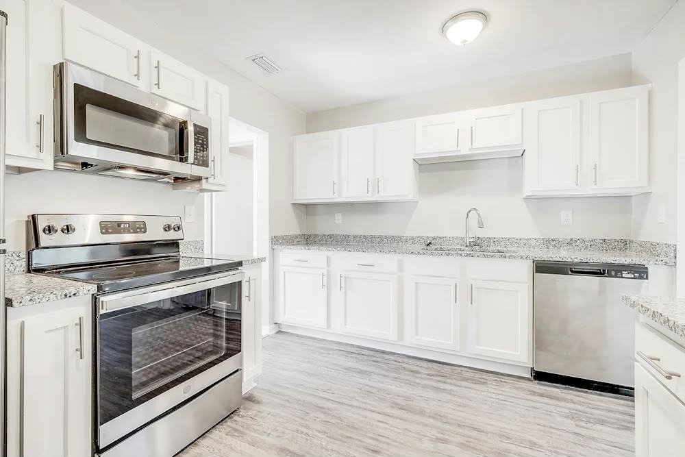 2135 Mercer Cir S #NA - Photo 4 of 5