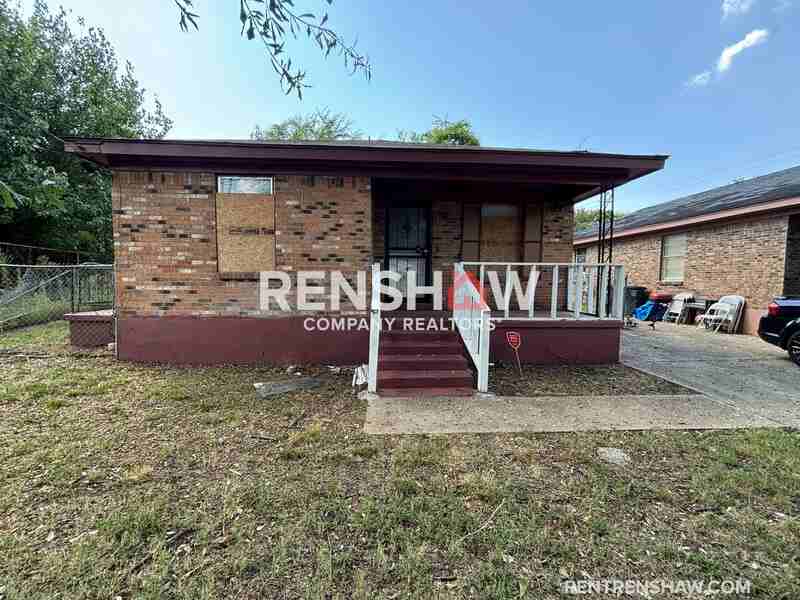 381 N Manassas St