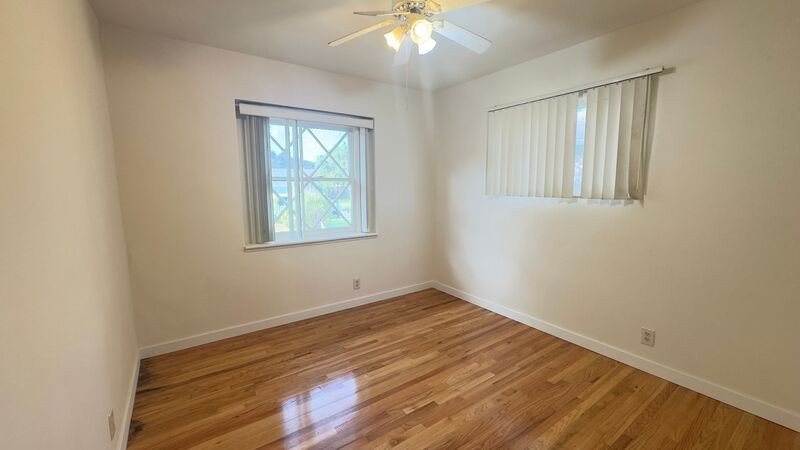 427 E Haltern Ave - Photo 7 of 23