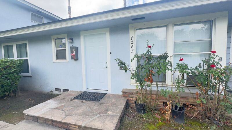 726 1/2 Brent Ave #726-1-2 - Photo 2 of 20