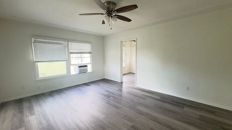 726 1/2 Brent Ave #728-1-2 - Photo 7 of 23