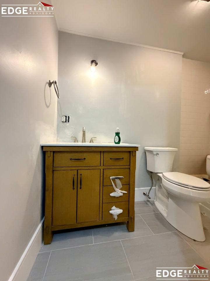110 Coolidge Hill Rd #4 - Photo 4 of 7