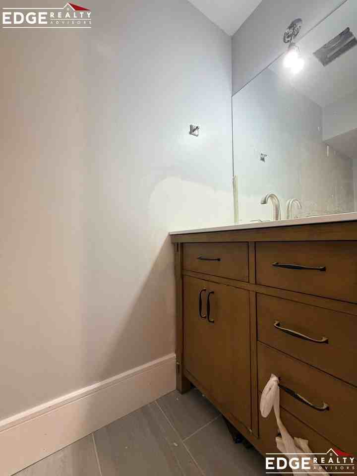 110 Coolidge Hill Rd #4 - Photo 6 of 7