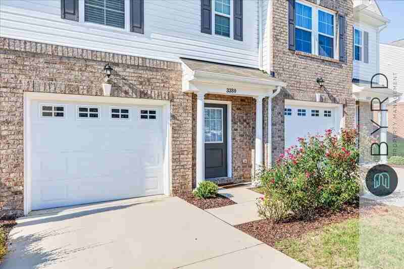 3380 Dewsberry Ln - Photo 2 of 32