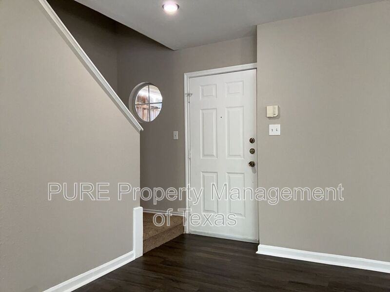 1594 Parkfield Cir - Photo 3 of 25