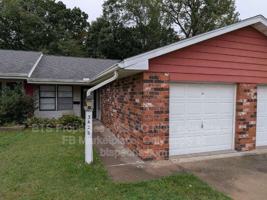 featured image of 3426 W Dorchester Rdg
