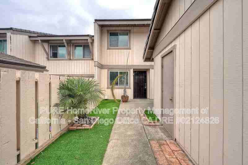 11128 Poblado Rd - Photo 3 of 33