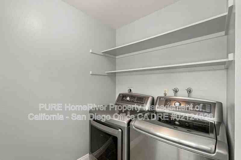 11128 Poblado Rd - Photo 4 of 33