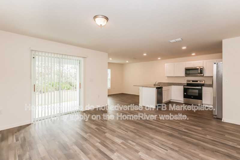 2465 Crockett St - Photo 2 of 26