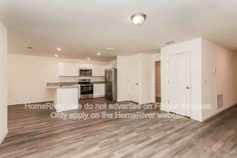 2465 Crockett St - Photo 3 of 26