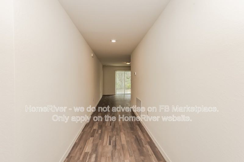 2465 Crockett St - Photo 4 of 26