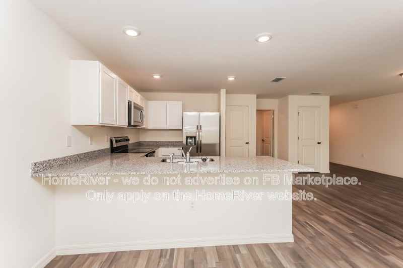 2465 Crockett St - Photo 5 of 26