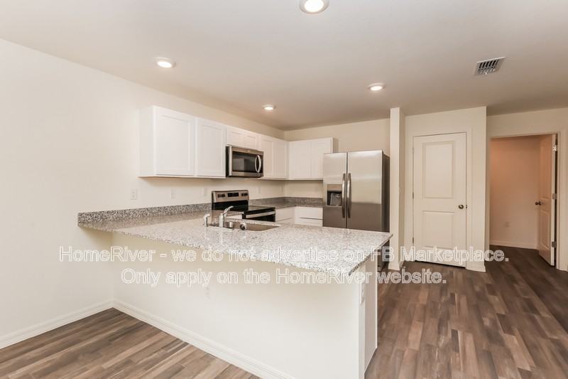 2465 Crockett St - Photo 7 of 26