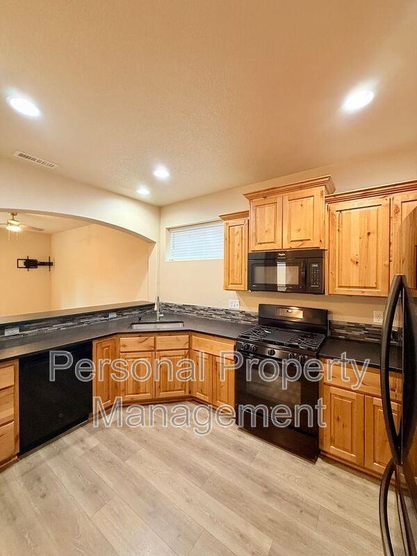 146 Nw 76th St - Photo 7 of 31