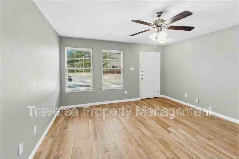 733 River Hill Ln - Photo 4 of 25