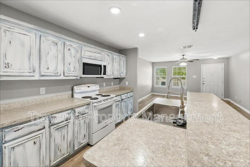 733 River Hill Ln - Photo 5 of 25