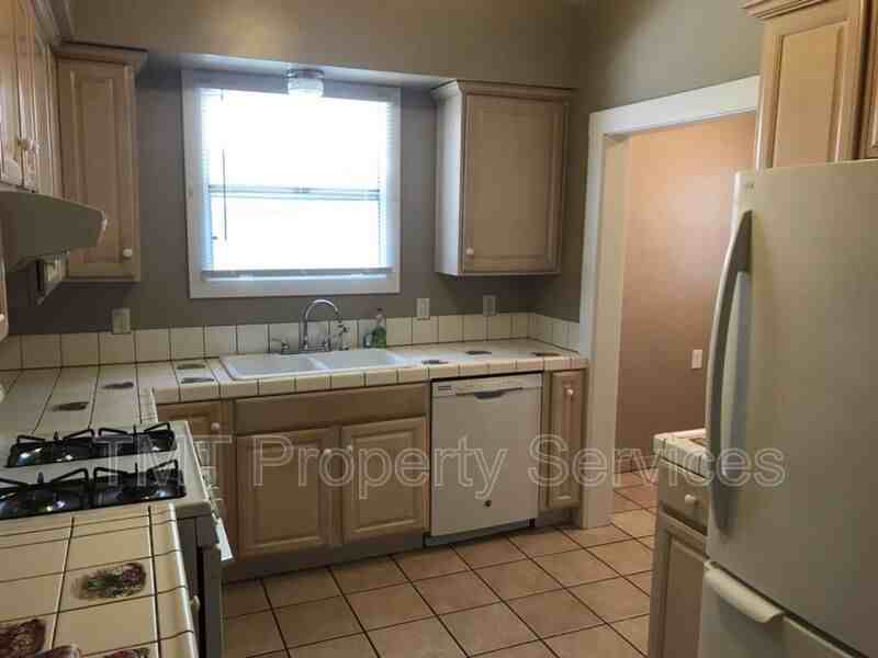 2981 24th St - Photo 4 of 29