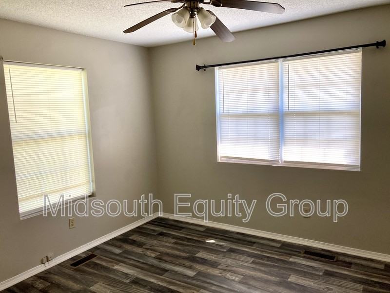 603 W Mill St - Photo 6 of 14
