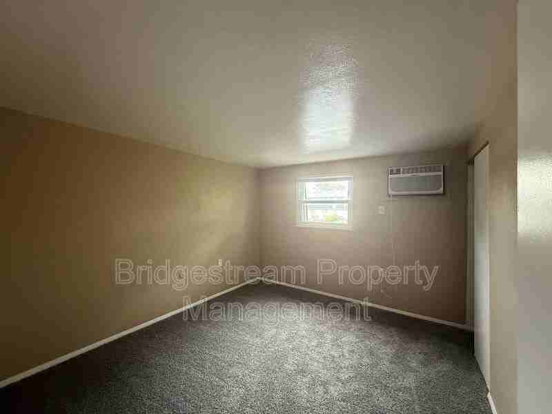 156 Forest St - Photo 5 of 6