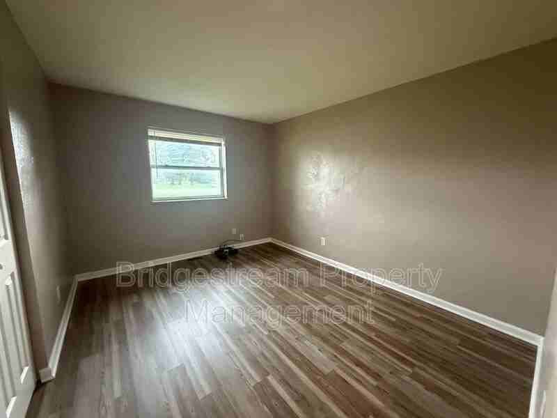 38 Burkhardt Ave - Photo 6 of 6