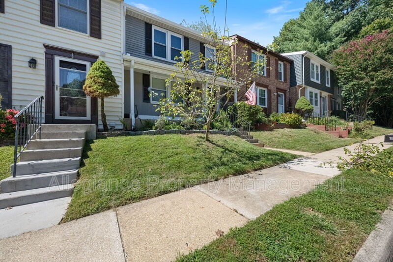7406 Golden Horseshoe Ct - Photo 2 of 42