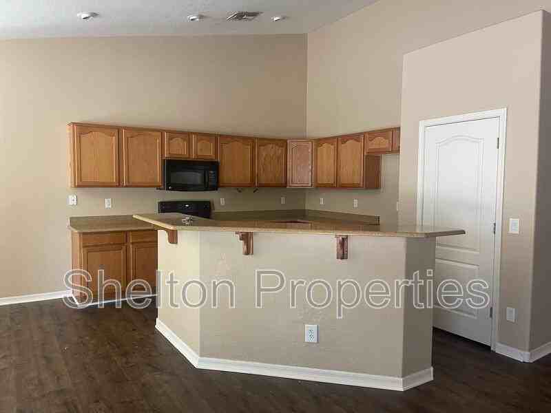 25652 W Magnolia St - Photo 2 of 14