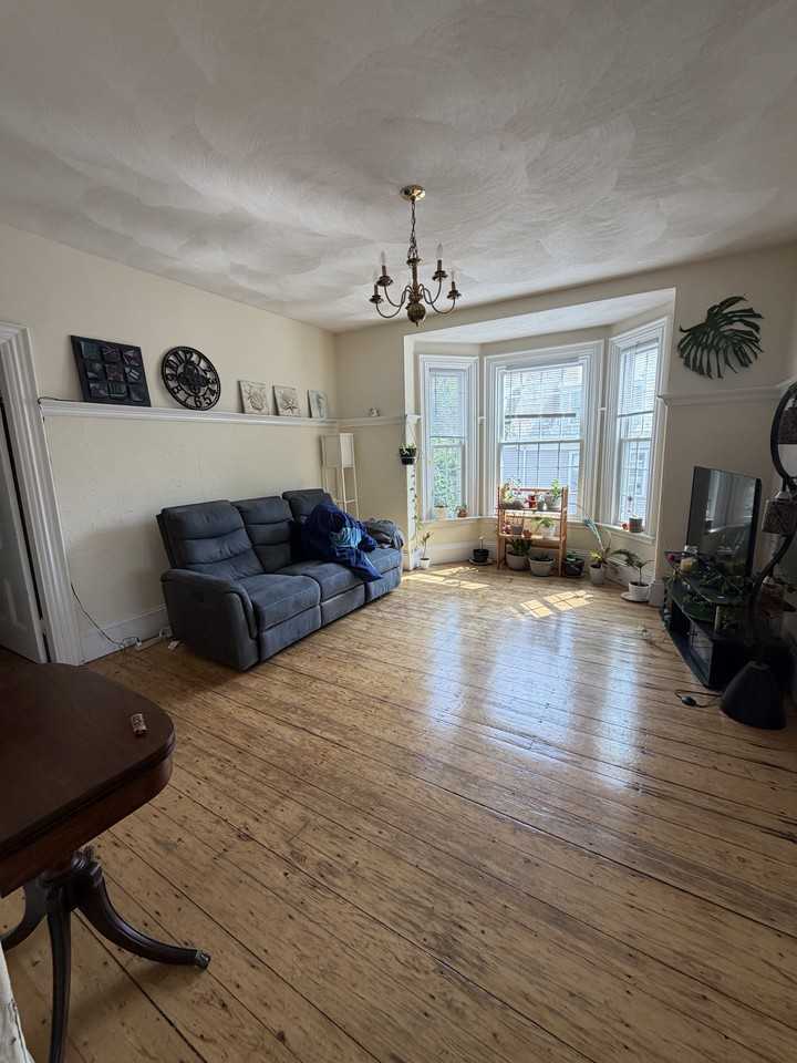 35 Morse St #2 - Photo 5 of 36