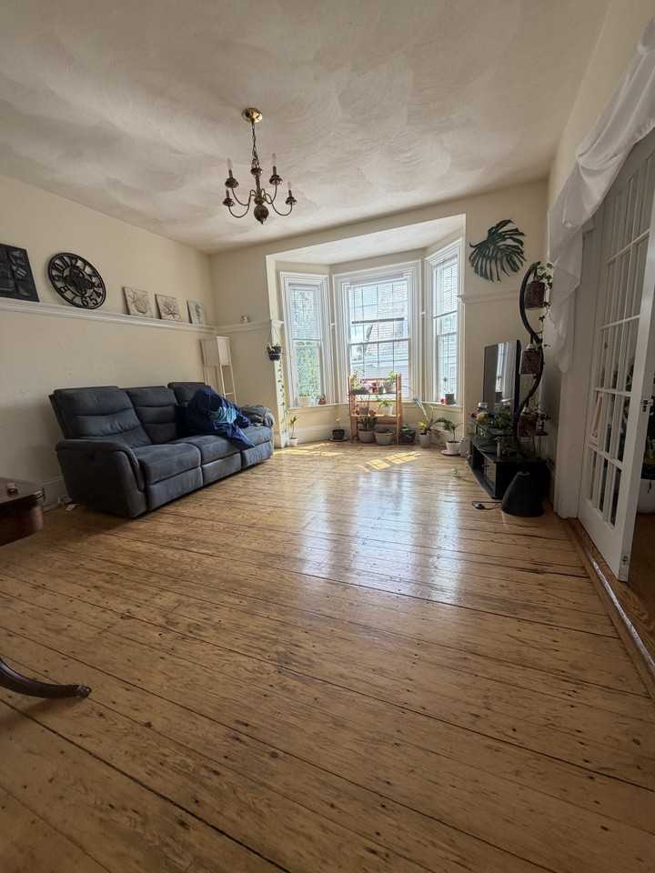 35 Morse St #2 - Photo 6 of 36