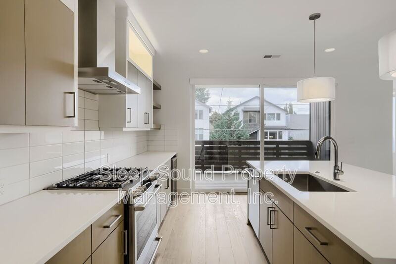 1741 Se Brooklyn St - Photo 6 of 31
