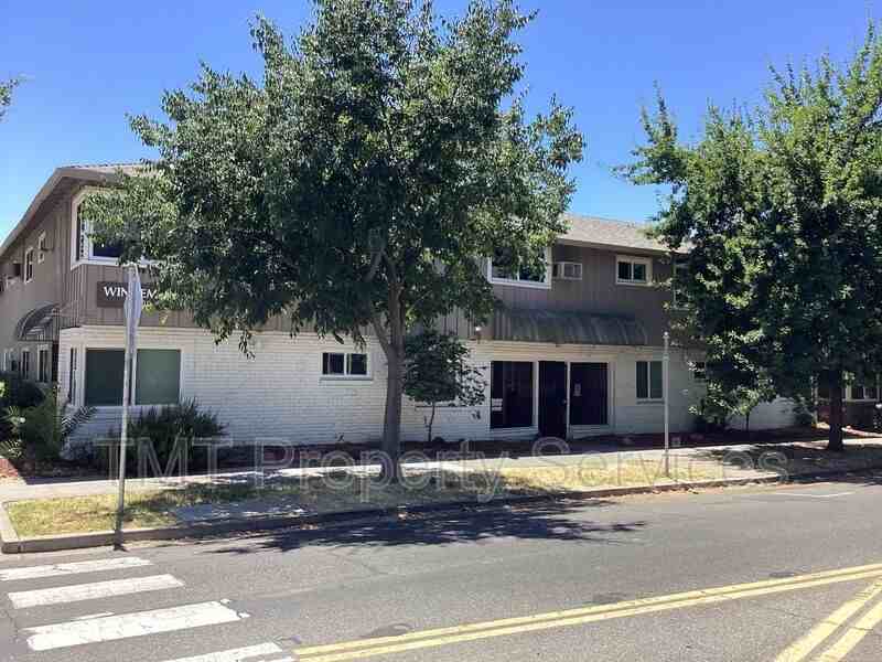 2530 S St #3 - Photo 2 of 8