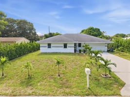 featured image of 235 Nw 3rd Ct