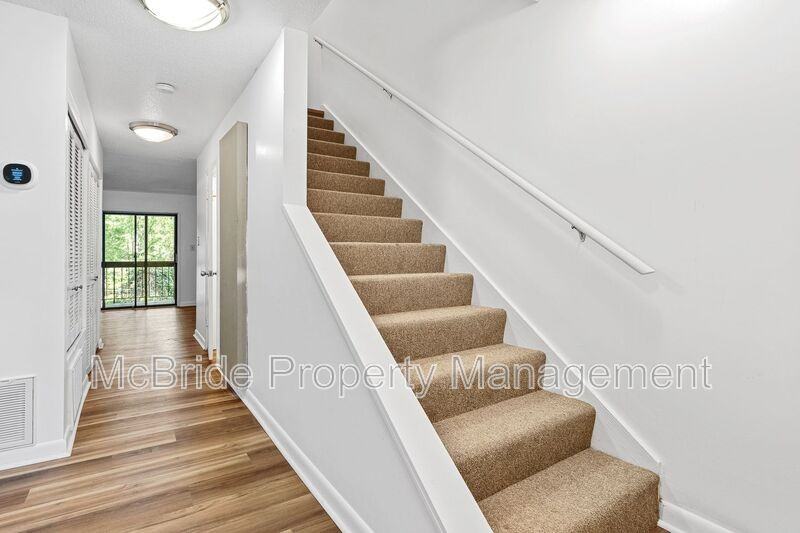 3506 Prestwick Dr - Photo 4 of 32