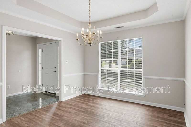 4643 Brittany Dr - Photo 6 of 20