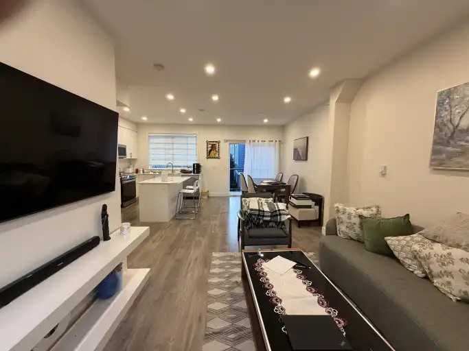 12830 62 Ave #5 - Photo 4 of 15
