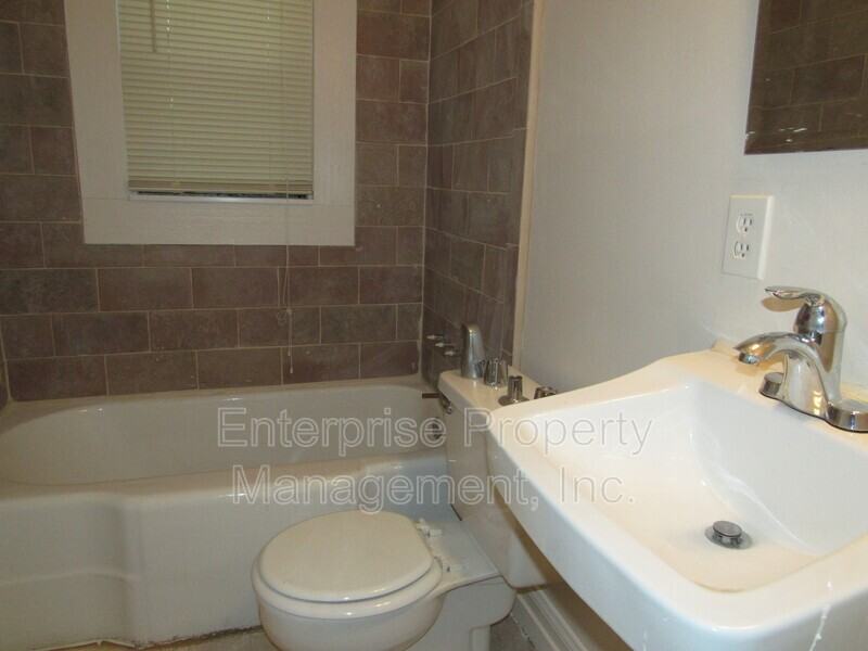3196 Douglass Ave - Photo 6 of 6