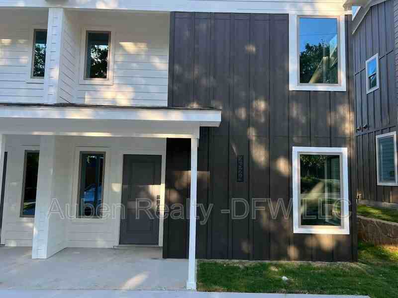 2524 S Fannin Ave - Photo 2 of 24