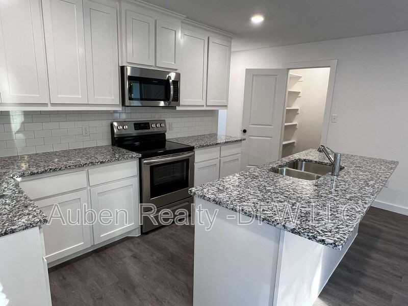 2524 S Fannin Ave - Photo 4 of 24