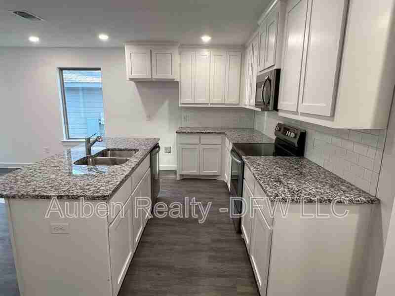 2524 S Fannin Ave - Photo 6 of 24