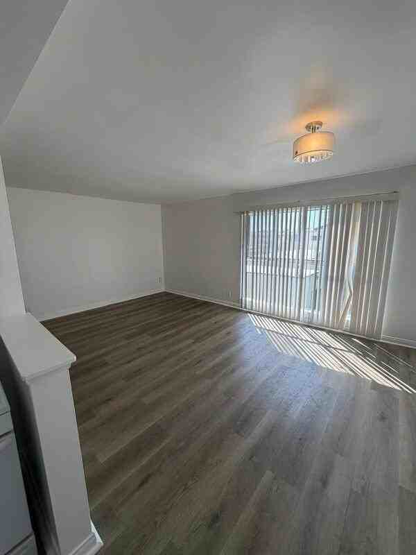 1822 W Sumac Ln #6 - Photo 2 of 21