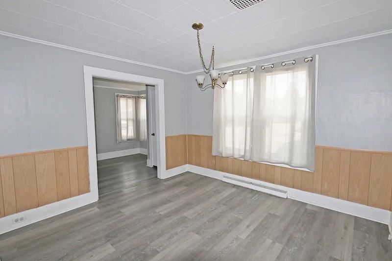 738 Broadway St - Photo 6 of 17