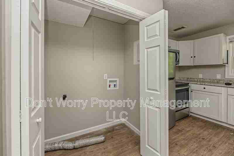 615 Dumaine St #D - Photo 5 of 11