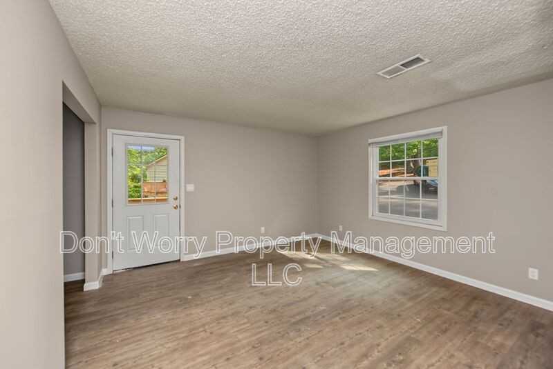 615 Dumaine St #D - Photo 6 of 11